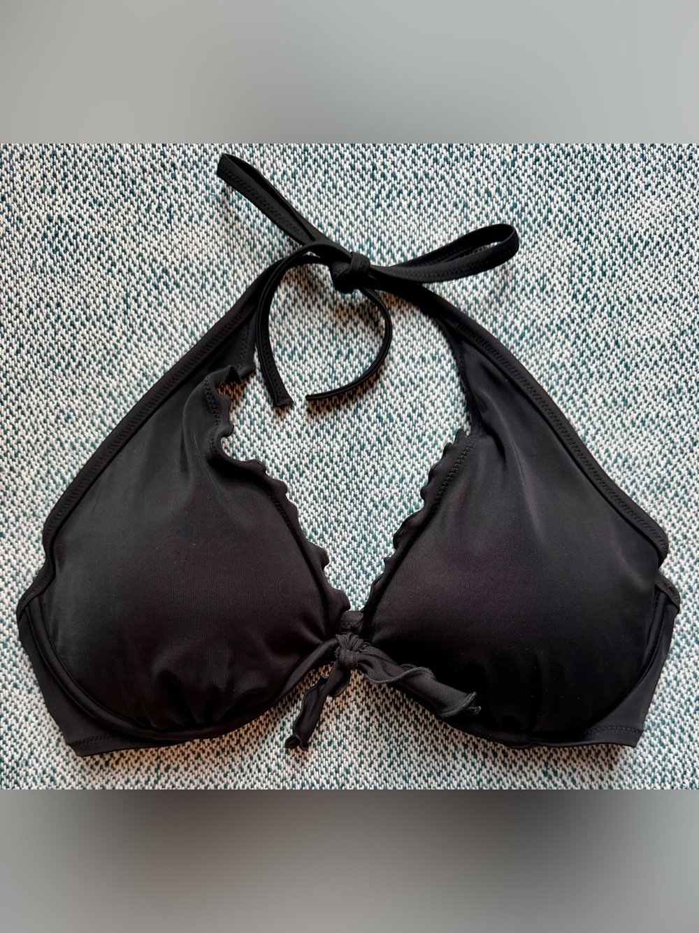 Victoria’s Secret Black Halter Bikini Top 36D Ruffle Tie Front Underwire Swim